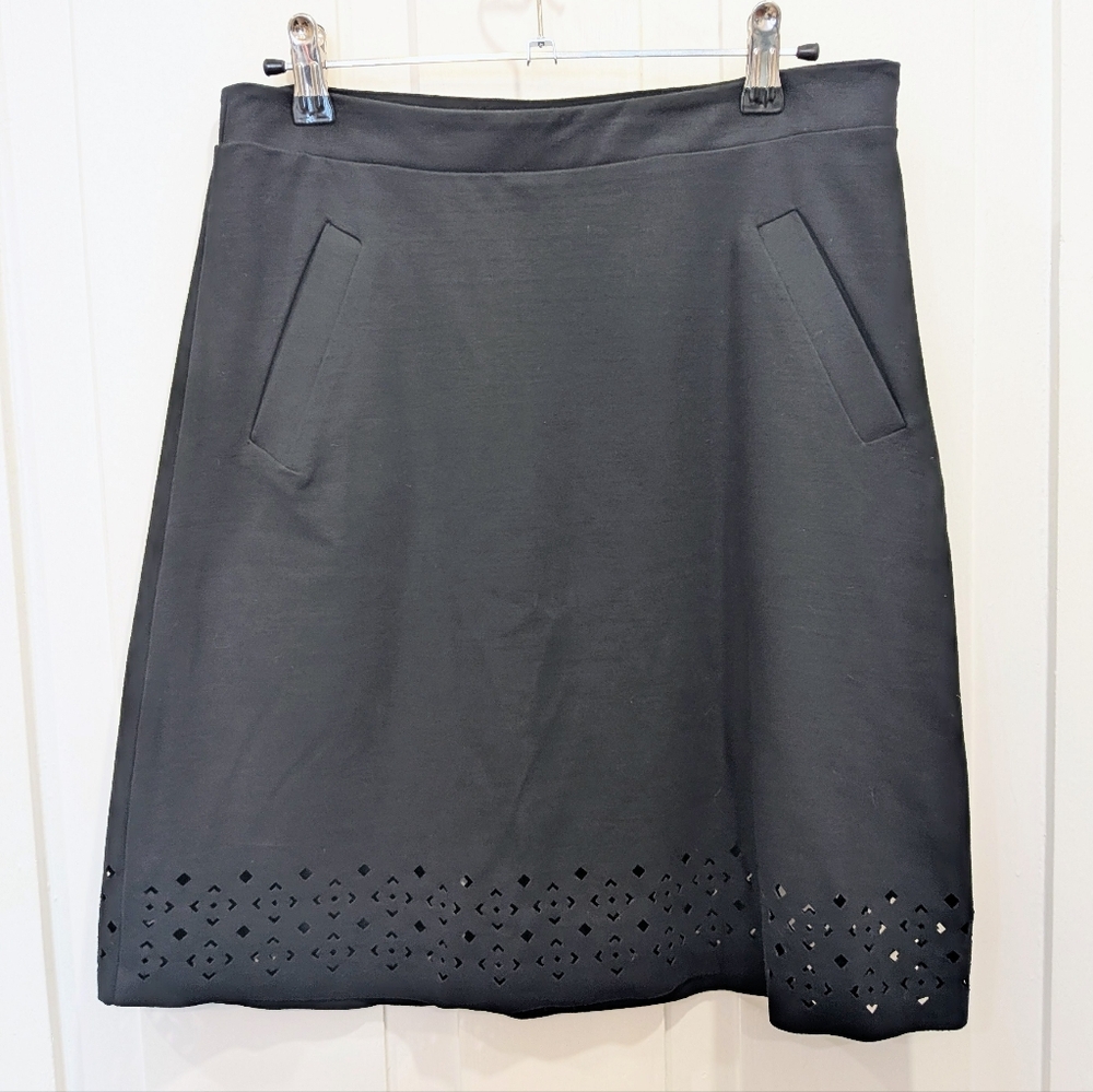 Banana Republic Lazer Cut Elegant Black Skirt | 4